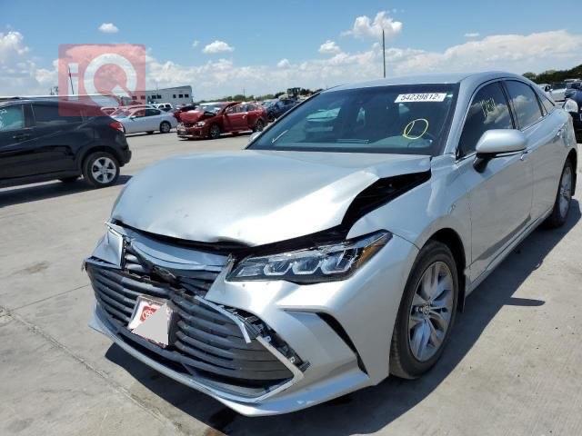 تويوتا أفالون